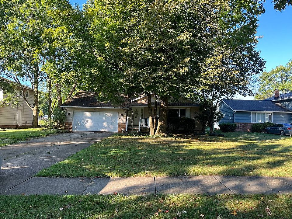 1st image of 7042 Fox Hill Dr