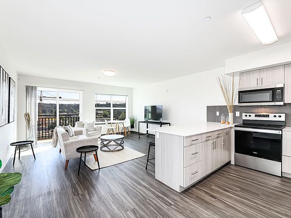 5th image of 102 Madison Ave E #4358421
