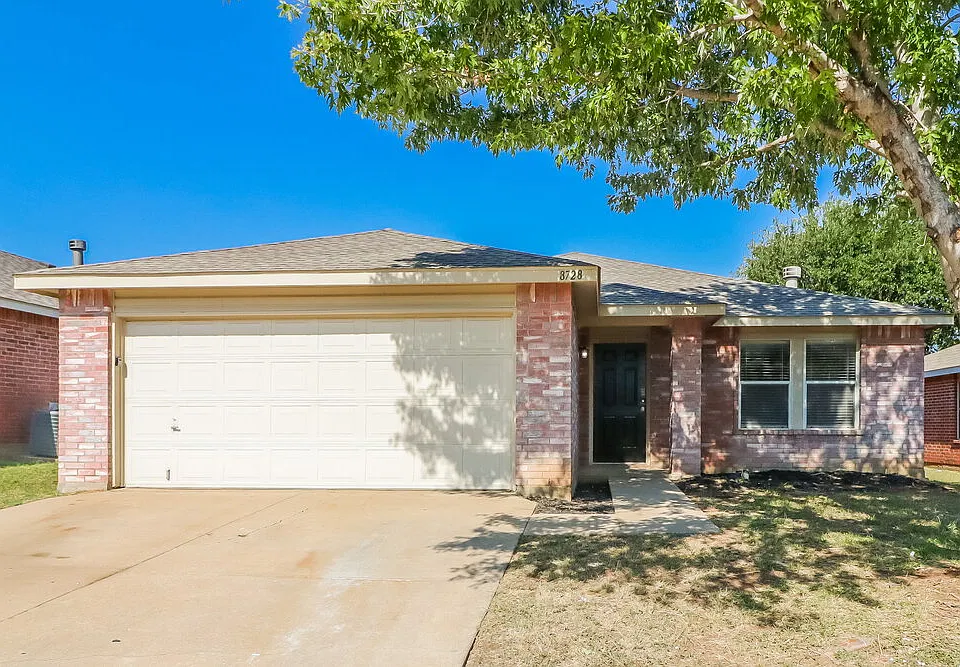 8728 Stonebriar Ln