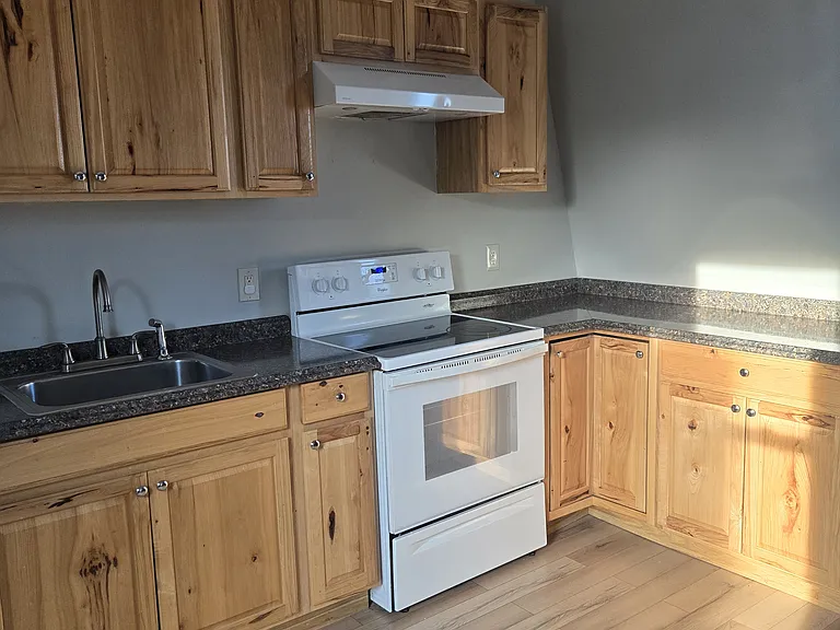 63 Pool St #2NF — Photo 2