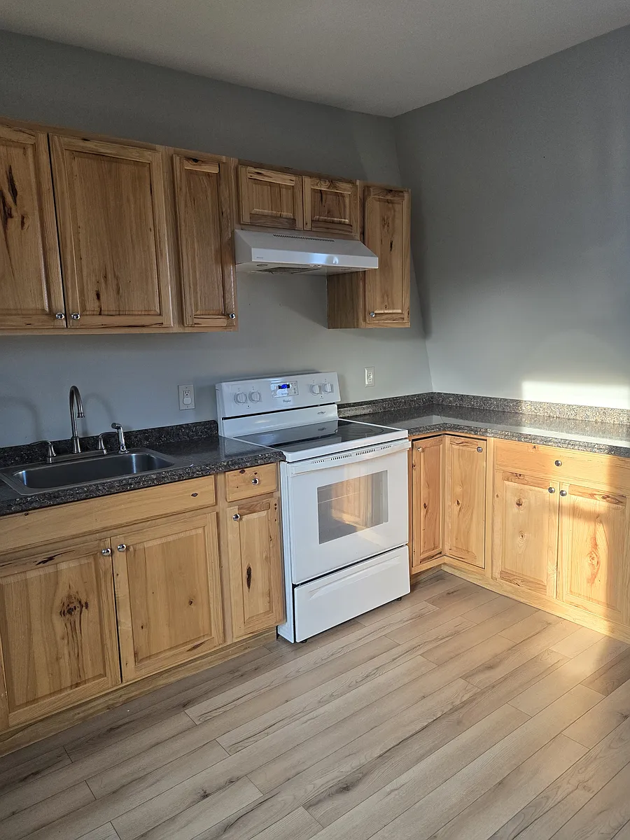 Building Photo - 63 Pool St #2NF
