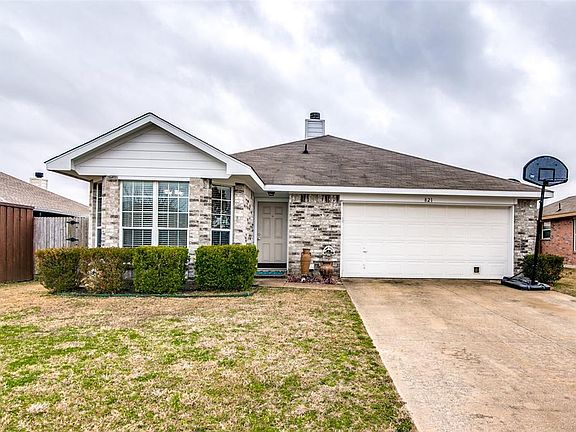 2nd image of 821 Kim Ln