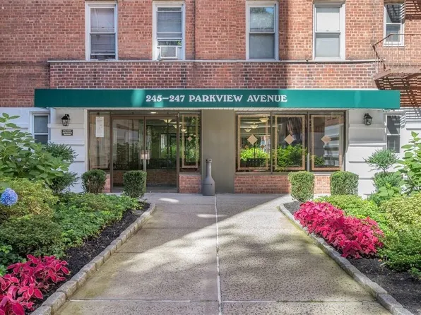 245 Parkview Avenue #1C, Bronxville, NY 10708