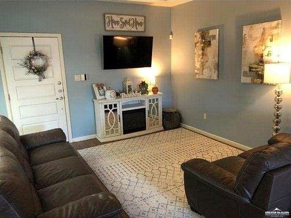 2nd image of 202 Fig Dr APT 4