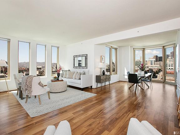 2nd image of 88 King St Unit 1308