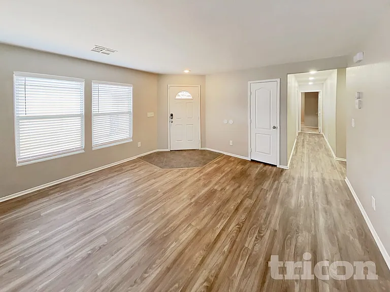 3144 McLennan Ave — Photo 13