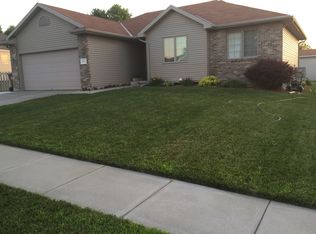 5545 N 19th St, Lincoln, NE 68521