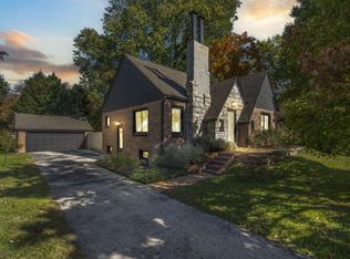 627 E University St, Springfield, MO 65807