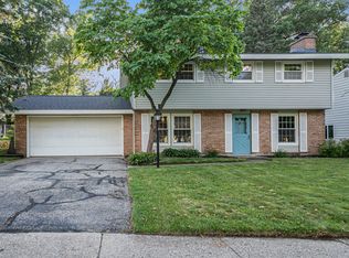 8337 Peach Tree Ave NE, Rockford, MI 49341