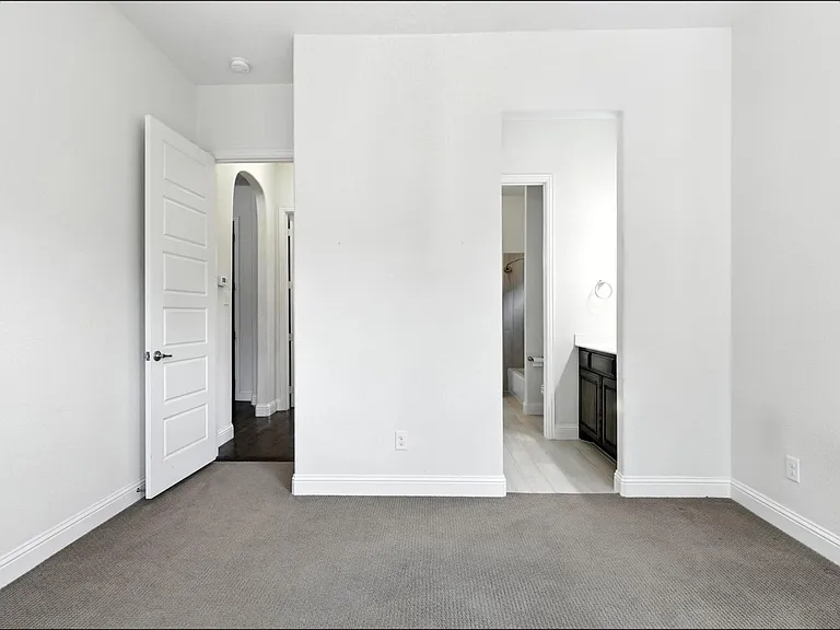 1733 Adalina Dr — Photo 8
