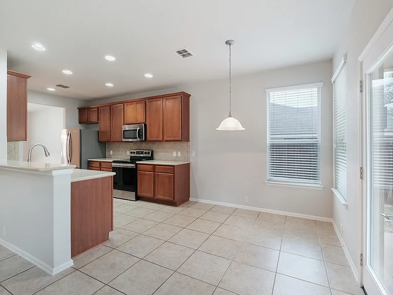 26915 Bluewater Way — Photo 3