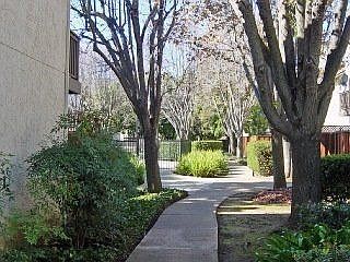 2nd image of 740 Williamsburg Way