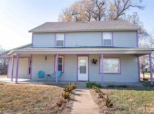 404 S Perry Ave, Glencoe, OK 74032