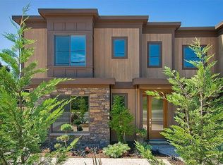 737 State St S, Kirkland, WA 98033