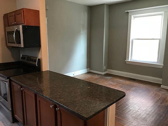 5th image of 2806 Eden Ave