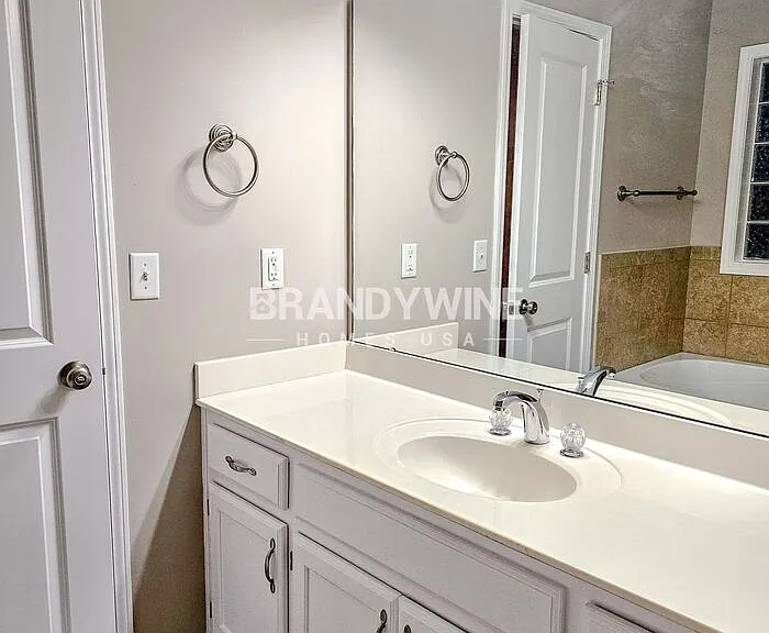 803 SW Hilltop Ct — Photo 10