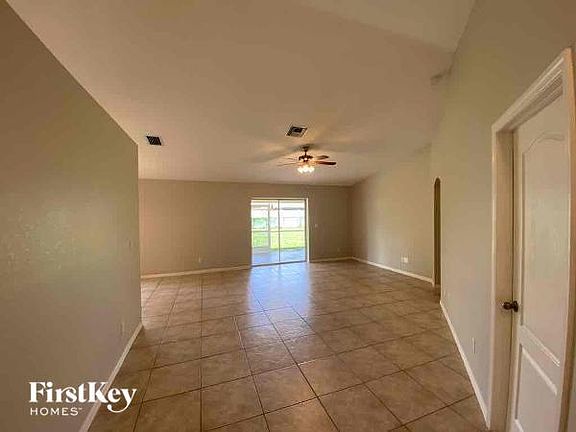 2nd image of 116 SE 21st Pl