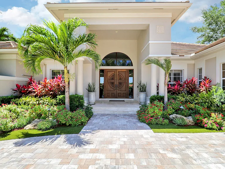 18808 SE Windward Island Ln — Photo 10
