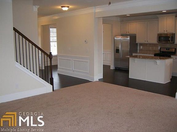 4th image of 210 Julia Ann Ln