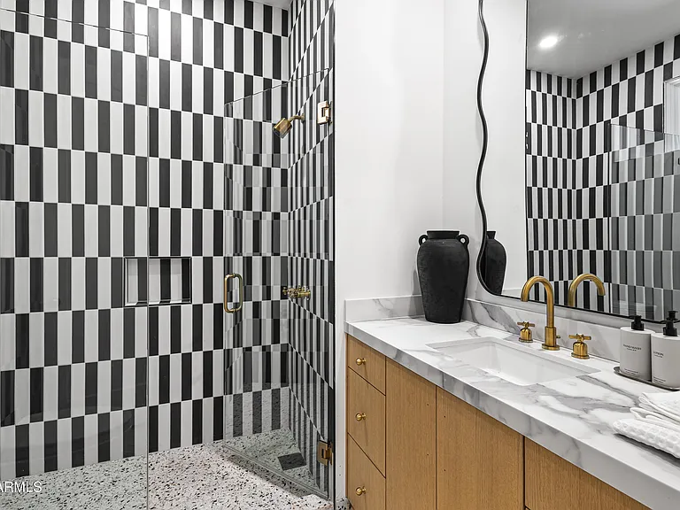 54 W Palm Ln #54 — Photo 47