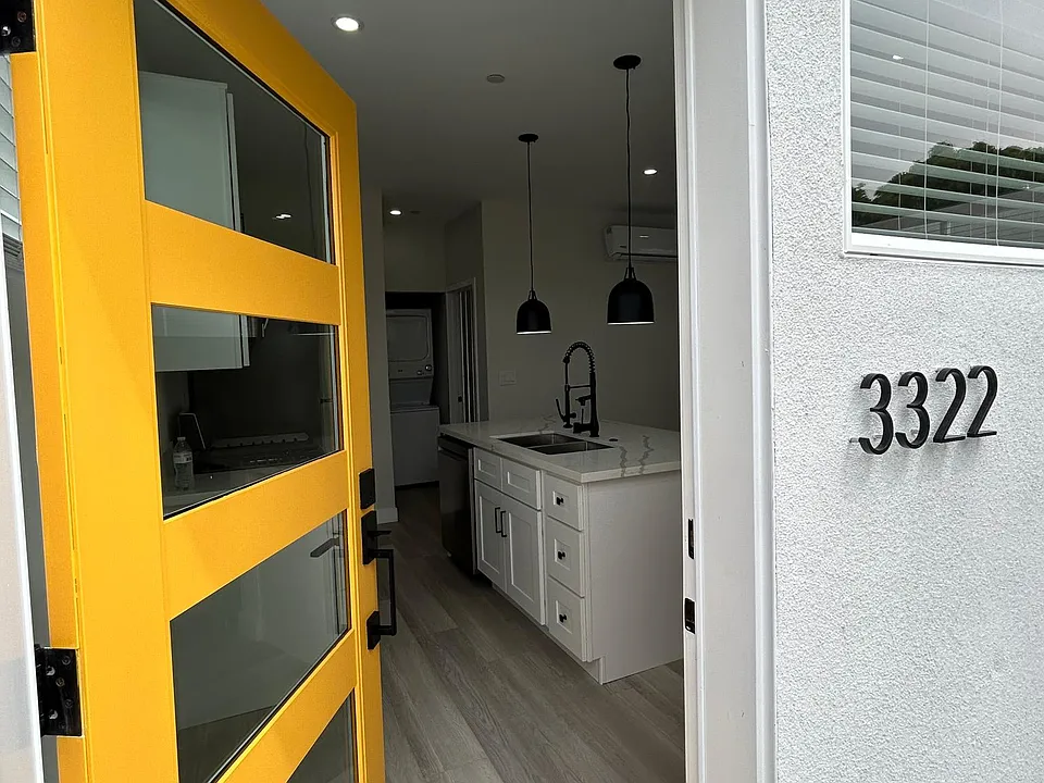 3320 B St #3322