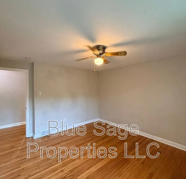 531 S 4th St — Photo 14