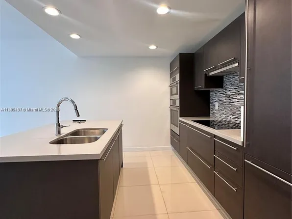 7875 NW 107th Ave APT 314, Doral, FL 33178