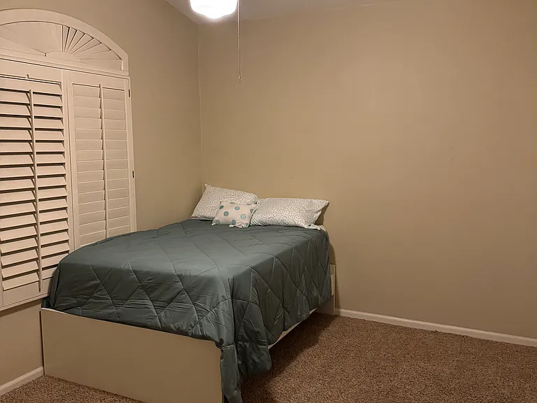 7879 W Kerry Ln — Photo 20