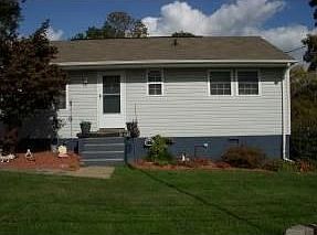 1st image of 411 Arbutus Ave