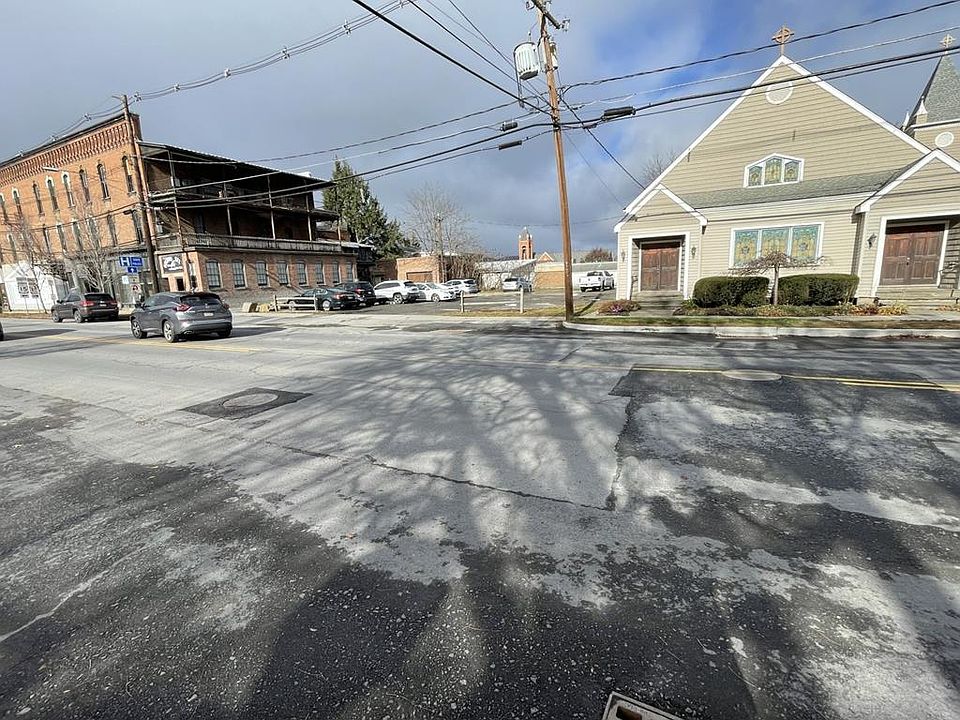1st image of 13 E Wellsboro St