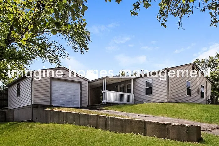 3706 Verbena Dr — Photo 12