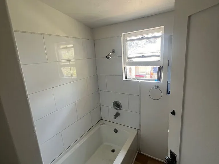 738 E Santa Barbara St — Photo 3