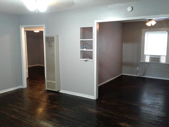 3rd image of 2456 NW 40th St