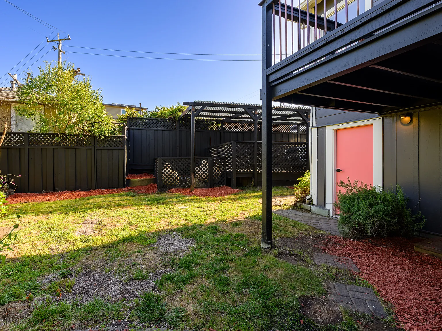3 bed, 1900 sqft, $4,695 — Photo 4