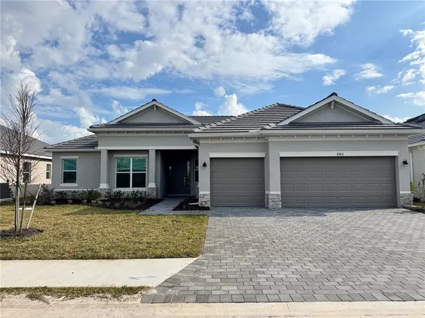 7742 Lakes Edge Ln, Port Charlotte, FL 33981