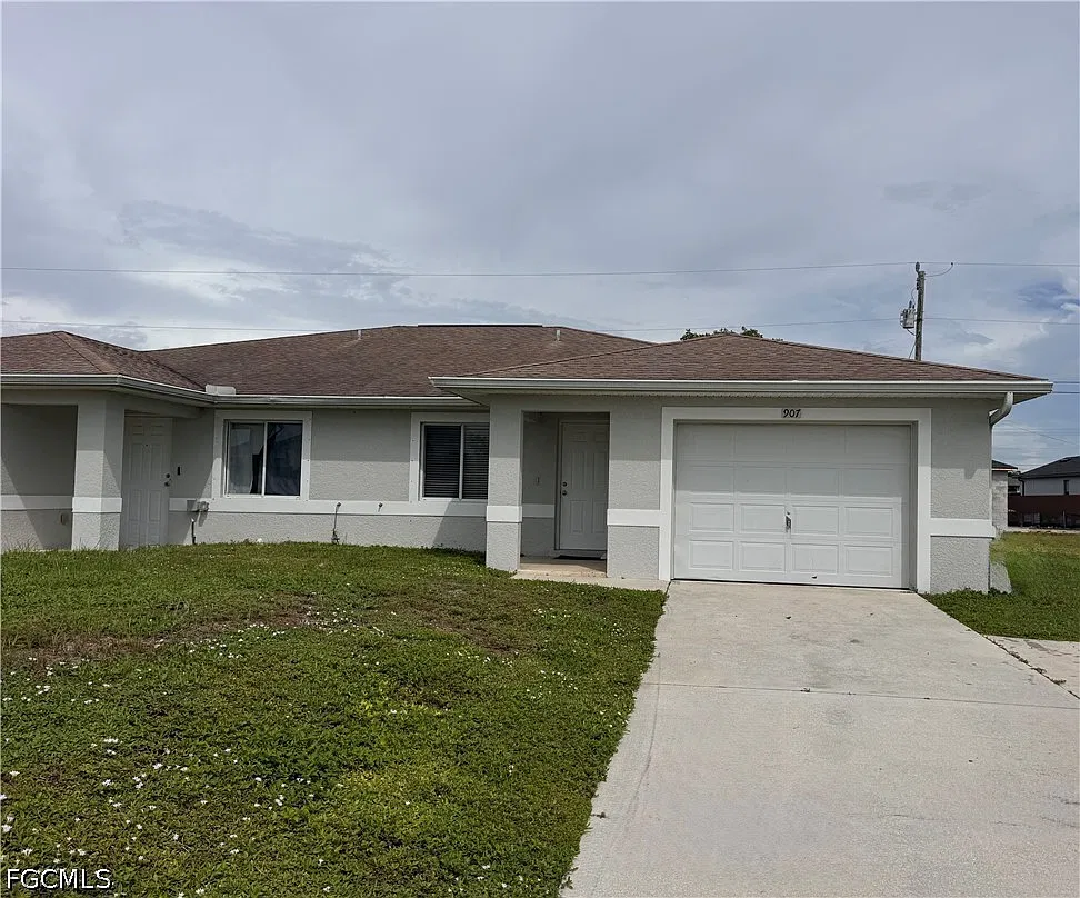 3 bed, 2.0 bath, 1099 sqft, $1,395 — Photo 2