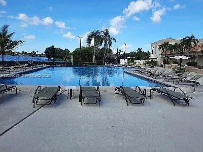 16743 Hemingway Dr — Photo 26