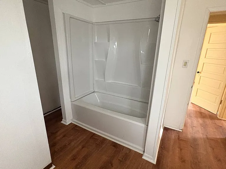 206 Allen St #2 — Photo 7