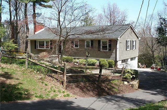 1st image of 31 Hilltop Dr #0