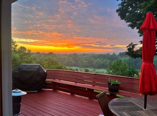 912 Ridgewood Rd, Middletown, CT 06457