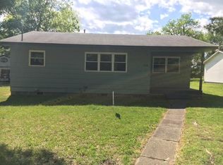 416 N Fountain St, Carterville, MO 64835