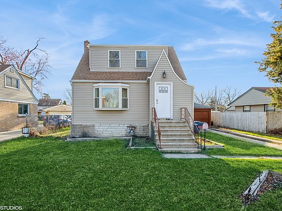 3rd image of 135 S Prater Ave