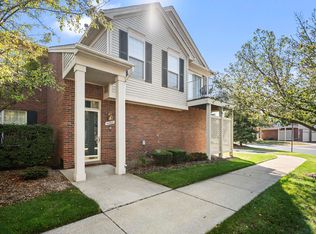 44068 Elm Dr, Sterling Heights, MI 48313