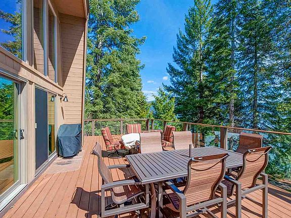 4th image of 676 Peninsula Dr