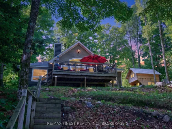 1068 Pleasant Hill Ln, Central Frontenac, ON K0H 1B0