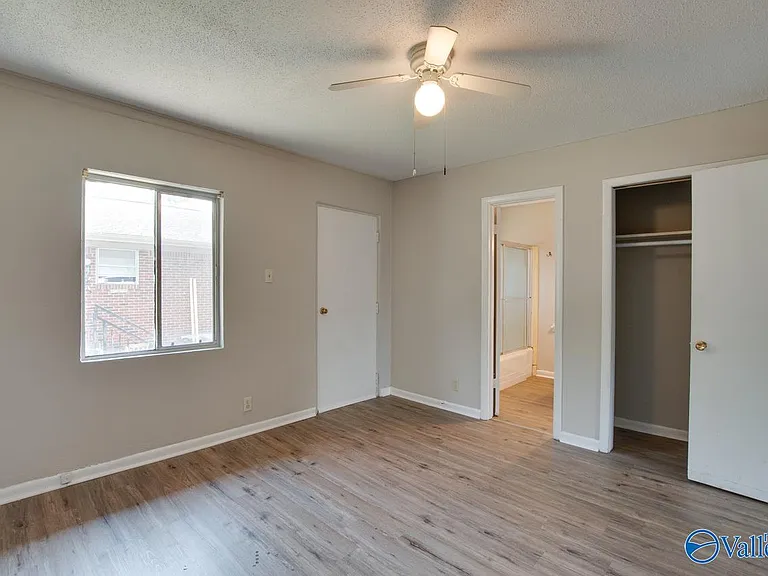 1330 Oshaughnessy Ave NE #A — Photo 28