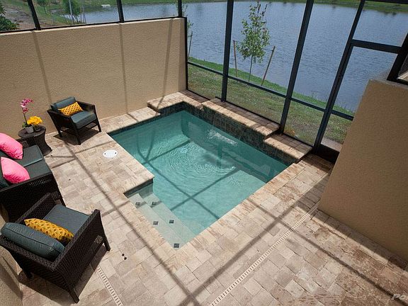 1300_338_3rdPool2c_1200_800_slideshow