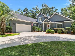 7 Greenwood Dr, Hilton Head Island, SC 29928
