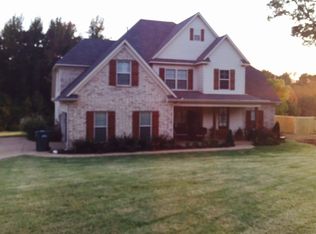 1945 Shady Wind Dr, Southaven, MS 38671