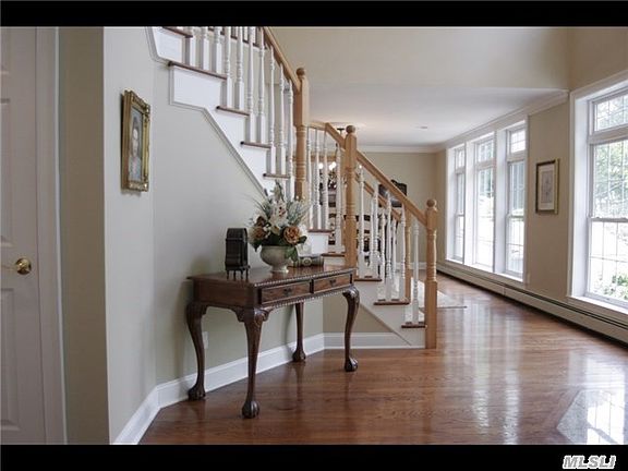 2nd image of 32 Forest Dr